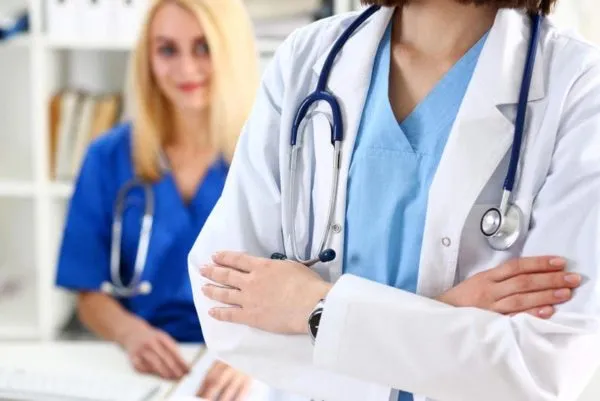 استقدام ممرضات منزليات